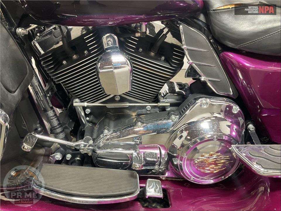 2016 Harley-Davidson FLHTCUTG TRIGLIDE ULTRA CLASSIC — фото 7