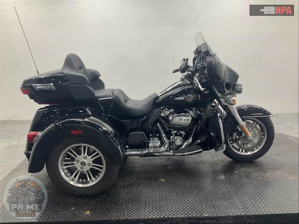 2022 Harley-Davidson FLHTCUTG TRI GLIDE ULTRA CLASSIC — фото 1