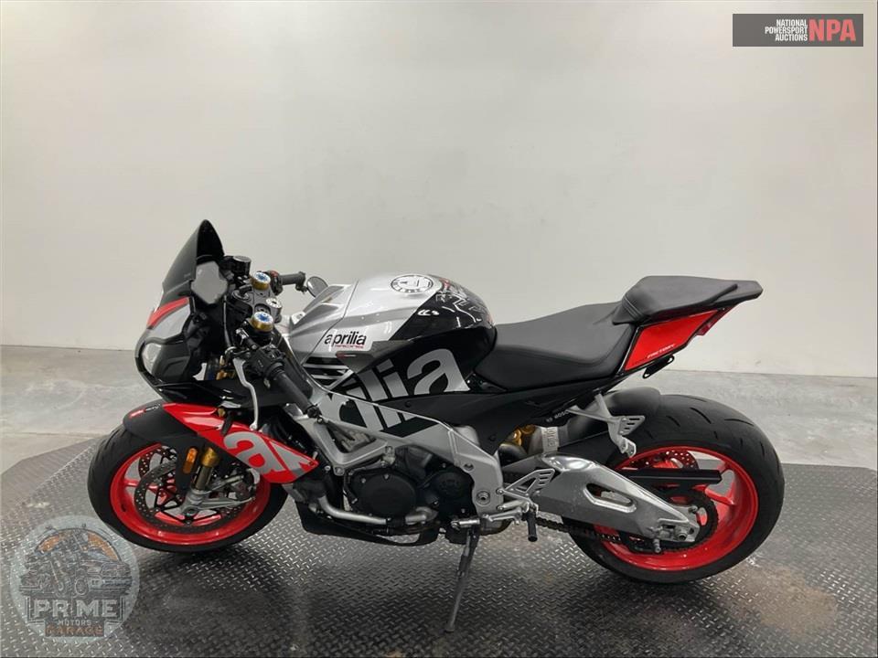 2018 Aprilia TUONO V4 1100 RR FACTORY — фото 3