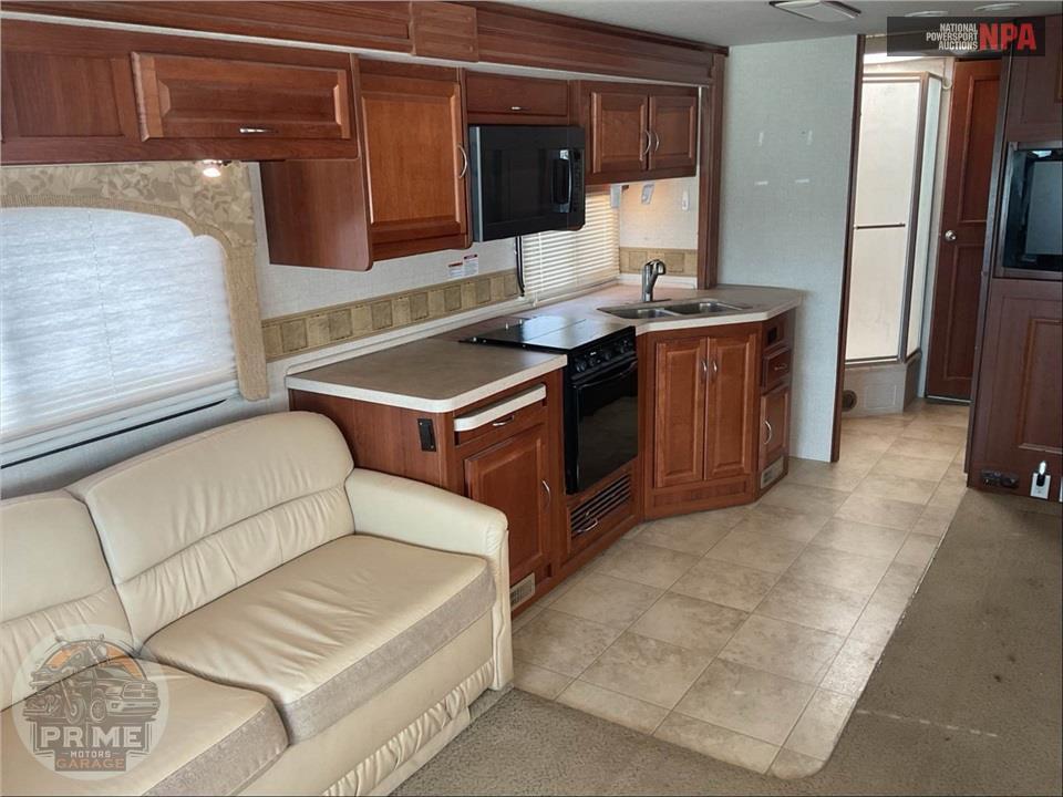 2008 Bounder M-38P WORKHORSE 340HP — фото 8
