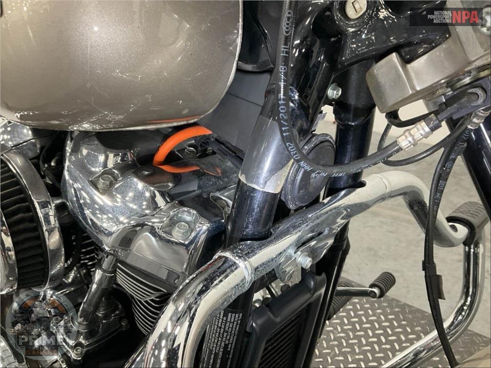 2018 Harley-Davidson FLSB SPORT GLIDE — фото 11