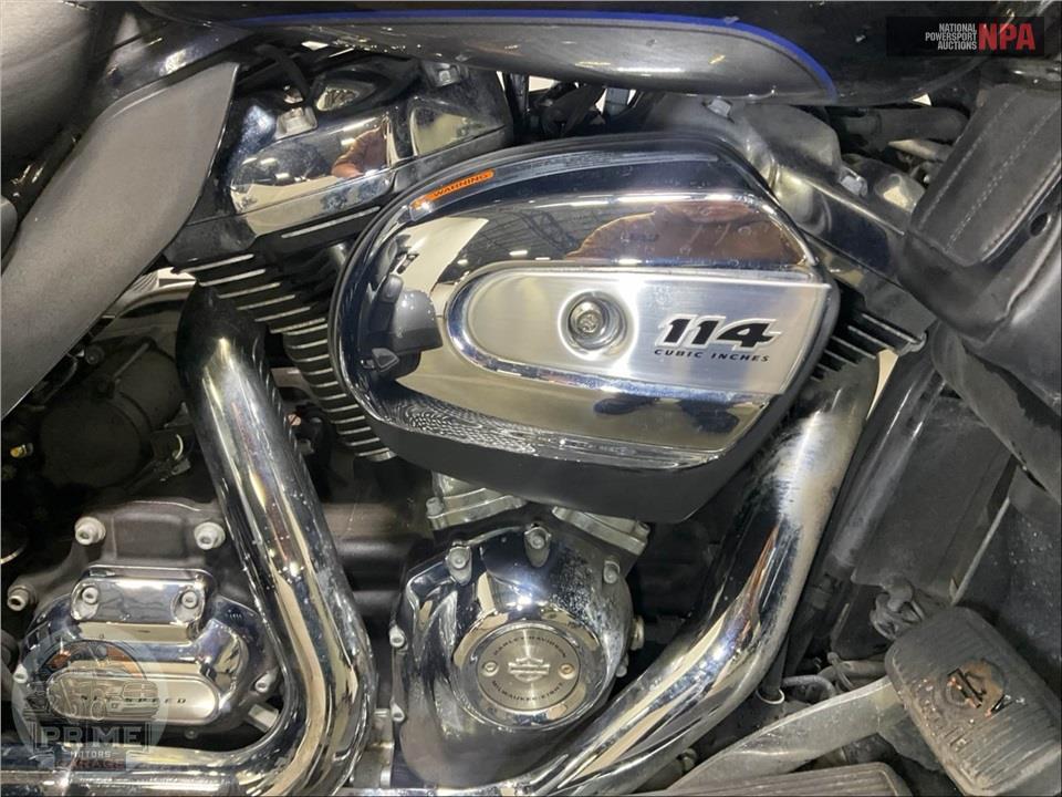 2021 Harley-Davidson FLHTCUTG TRI GLIDE ULTRA CLASSIC — фото 6