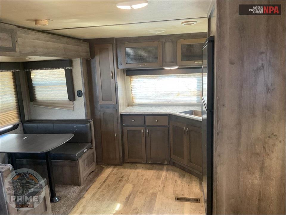 2018 Keystone Rv M-29 FK - SPRINTER CAMPFIRE EDITION SERIES — фото 4