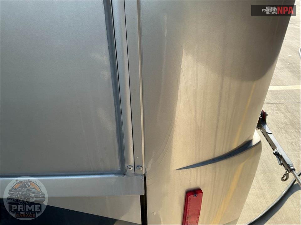 2011 Winnebago M-35P-FORD - ADVENTURER SERIES — фото 65