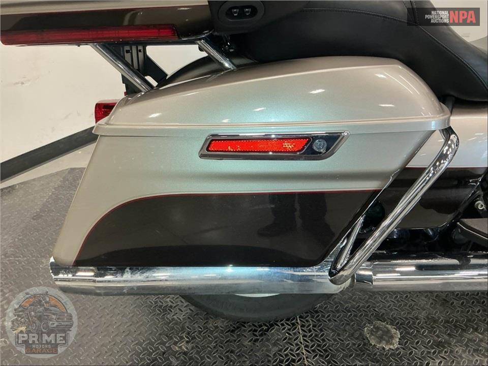 2018 Harley-Davidson FLTRU ROAD GLIDE ULTRA — фото 25