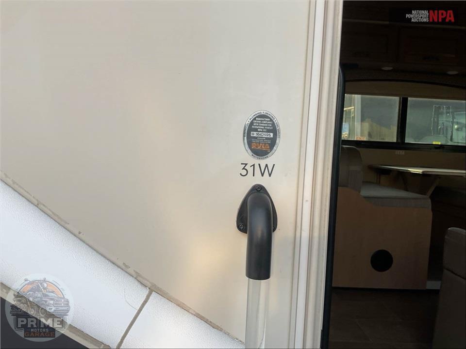 2018 Thor Motor Coach M-31W E450-V10 CHATEAU SERIES — фото 7