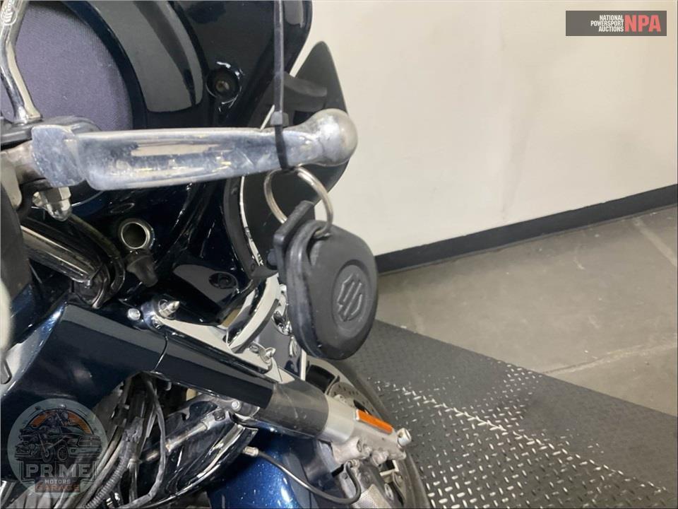 2016 Harley-Davidson FLHTCUL ULTRA CLASSIC LOW — фото 14