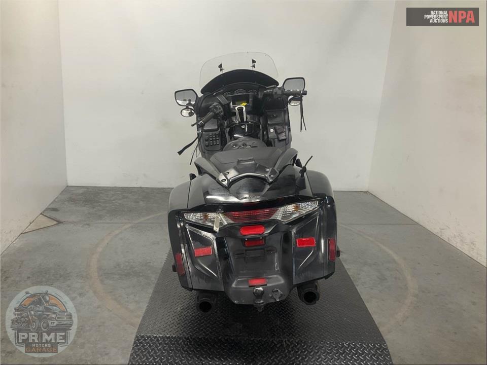 2013 Honda GL1800BD GOLDWING F6B — фото 4
