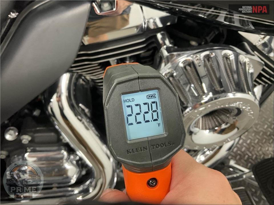 2016 Harley-Davidson FLHTCU ULTRA CLASSIC ELECTRA GLIDE — фото 8