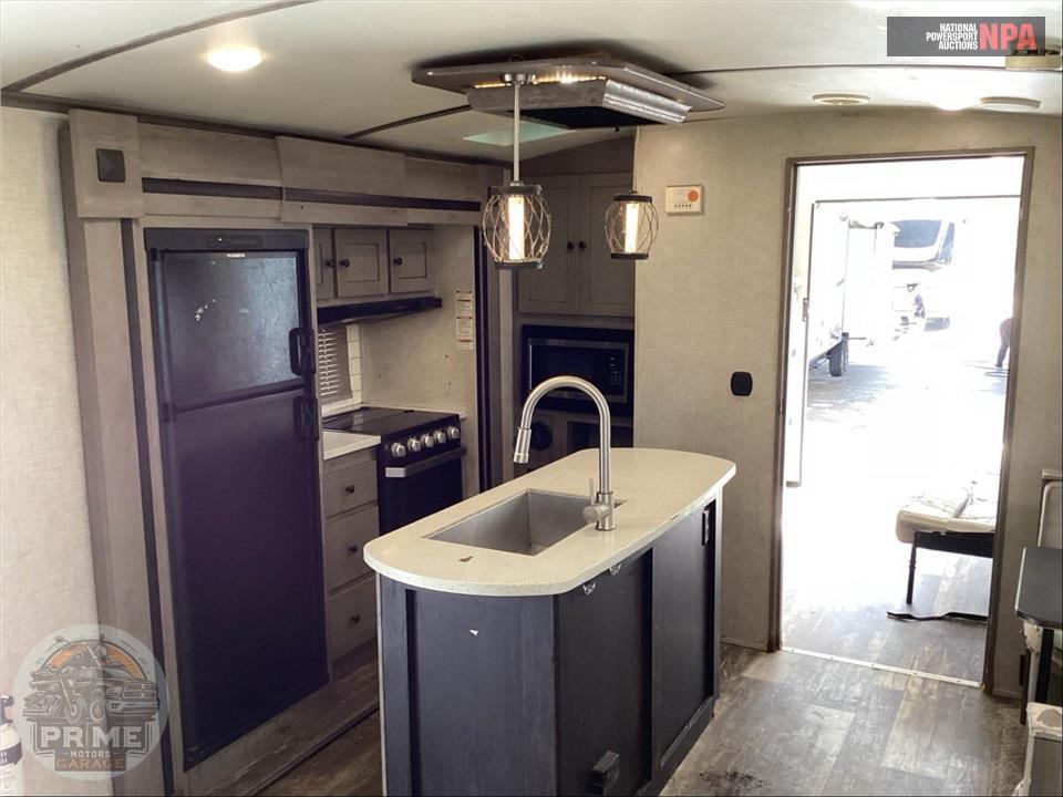 2020 Keystone Rv M-335 CG - OUTBACK TOY HAULER SERIES — фото 8