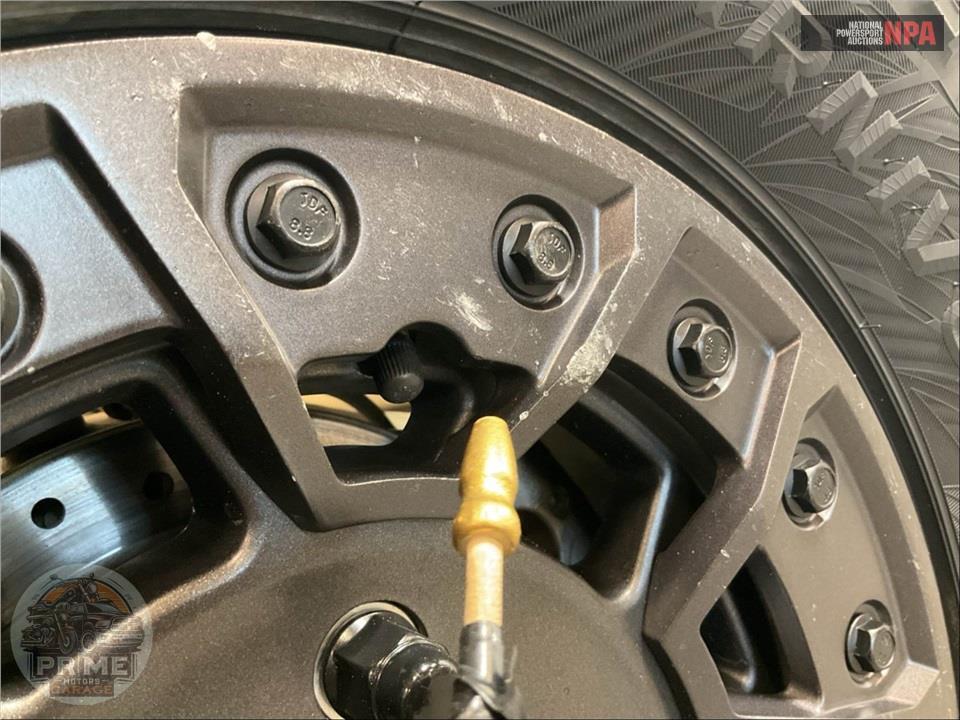 2022 Can-Am MAVERICK X3 MAX X RS TURBO RR SMART-SHOX (DESERT TAN & CARBON BLACK) — фото 39