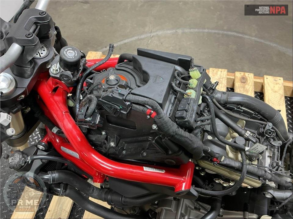 2020 Ducati MONSTER 821 (RED) — фото 17