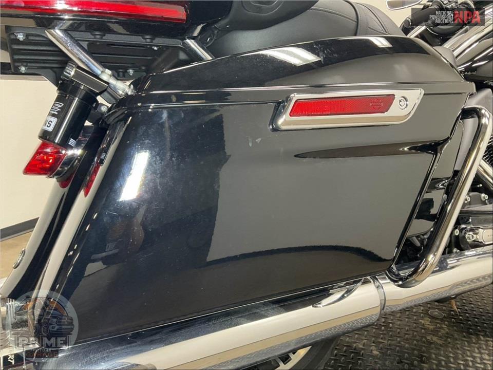 2023 Harley-Davidson FLHTK ELECTRA GLIDE ULTRA LIMITED — фото 18