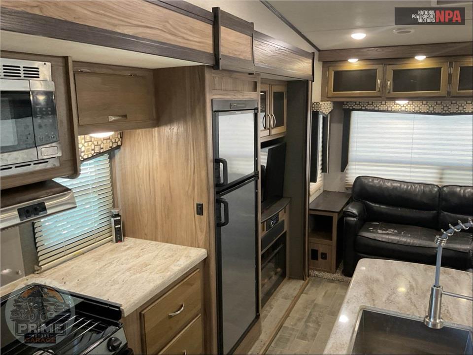 2018 Atlas M-2952RLF - FIFTH WHEEL SERIES — фото 7