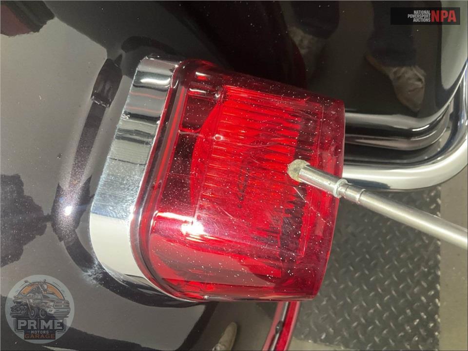 2011 Harley-Davidson FLHTCUTG TRIGLIDE UL CLSC — фото 32