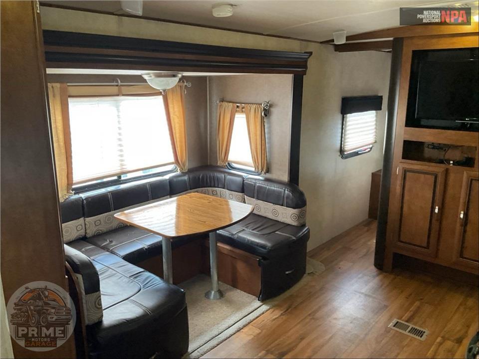 2015 Vibe By Forest River M-221RBS - EXTREME LITE SERIES — фото 6