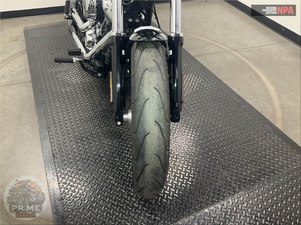 2018 Harley-Davidson FXBR BREAKOUT — фото 21