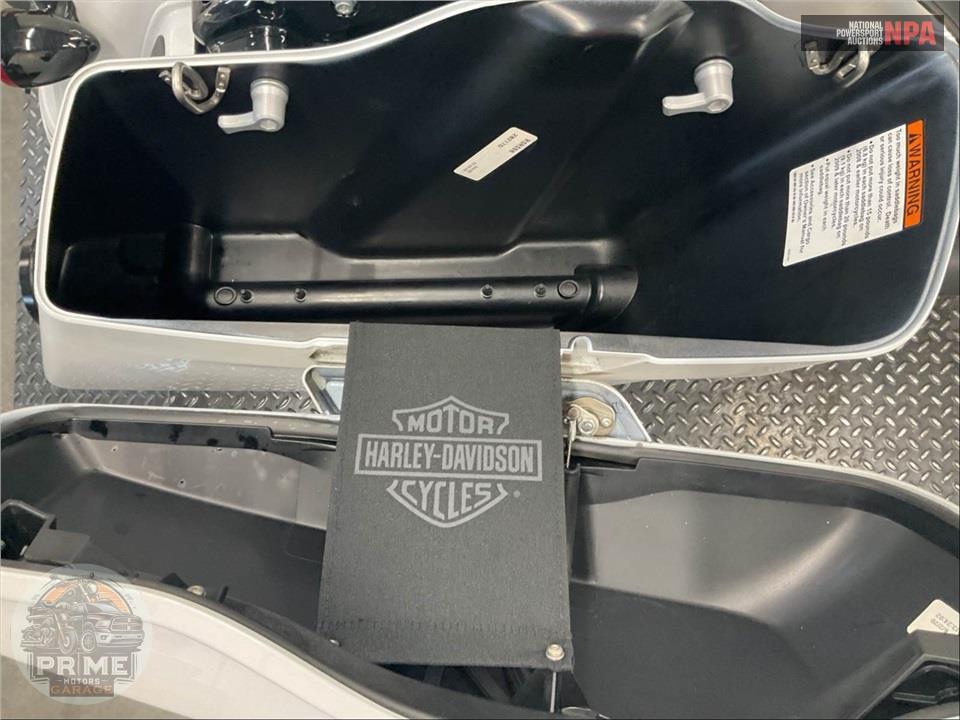 2020 Harley-Davidson FLHXS STREET GLIDE SPECIAL — фото 19
