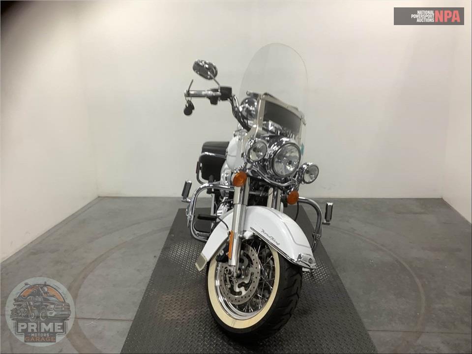 2012 Harley-Davidson FLHRC ROAD KING CLSC — фото 2