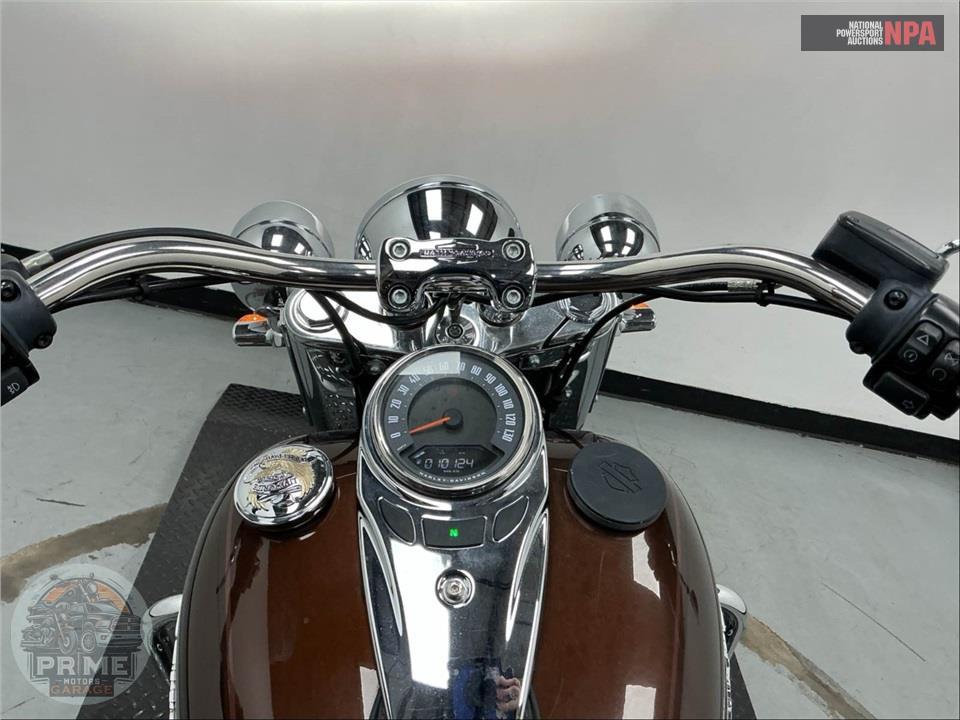 2019 Harley-Davidson FLDE DELUXE — фото 25