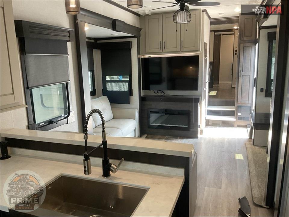 2021 Redwood Rv M-4001 LK - FIFTH WHEEL SERIES — фото 8