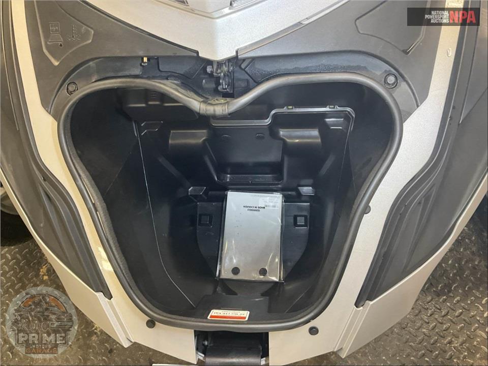 2010 Can-Am SPYDER RT SE5 AUDIO & CONVENIENCE PACKAGE — фото 14