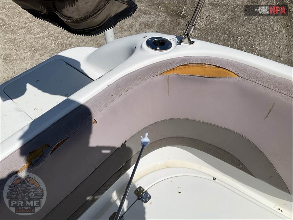 2015 Hurricane Boat SUNDECK SPORT 211 L=21/ E=1-150HP YAMAHA OB — фото 25