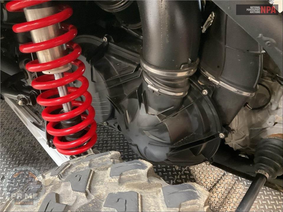 2025 Can-Am MAVERICK X3 MAX DS TURBO (RED & SILVER) — фото 9
