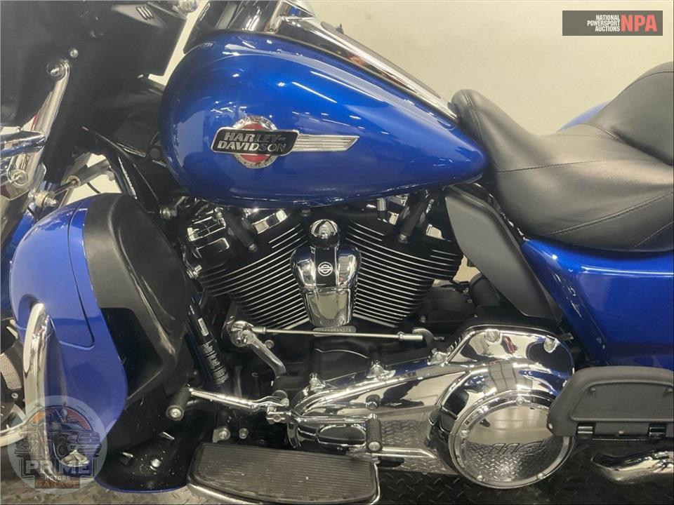 2024 Harley-Davidson FLHTCUTG TRI GLIDE ULTRA CLASSIC — фото 7