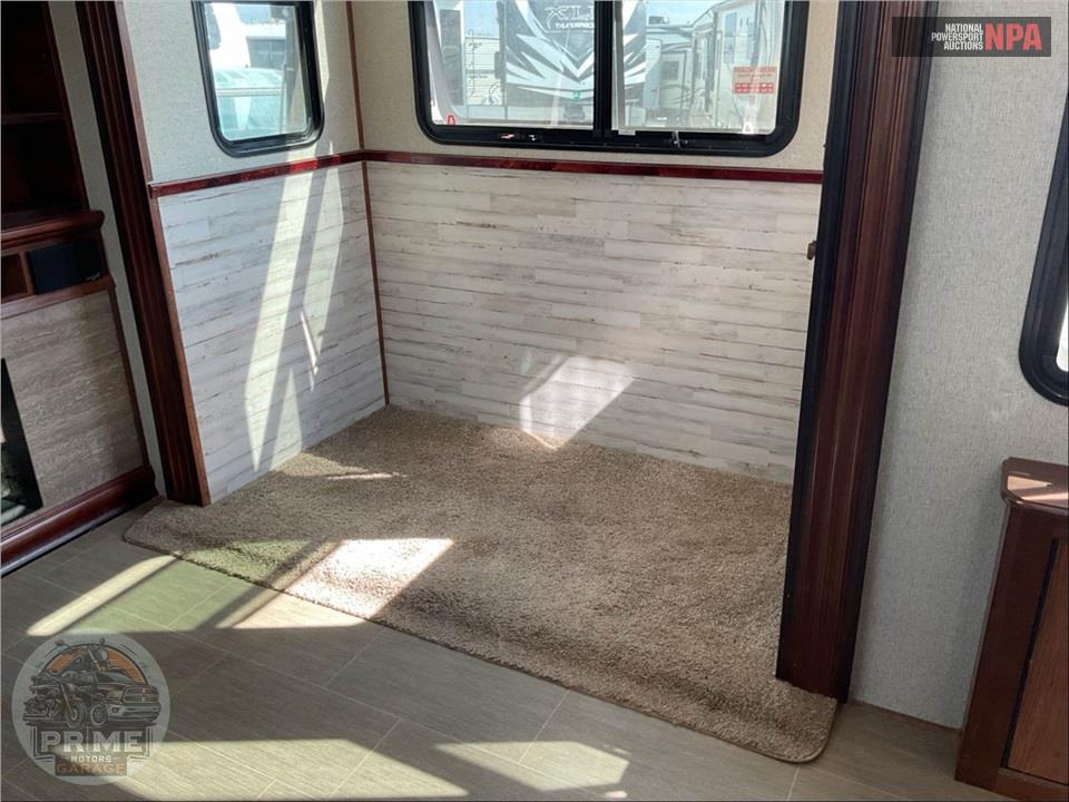 2018 Keystone Rv M-3800 FK - ALPINE FIFTH WHEEL SERIES — фото 10