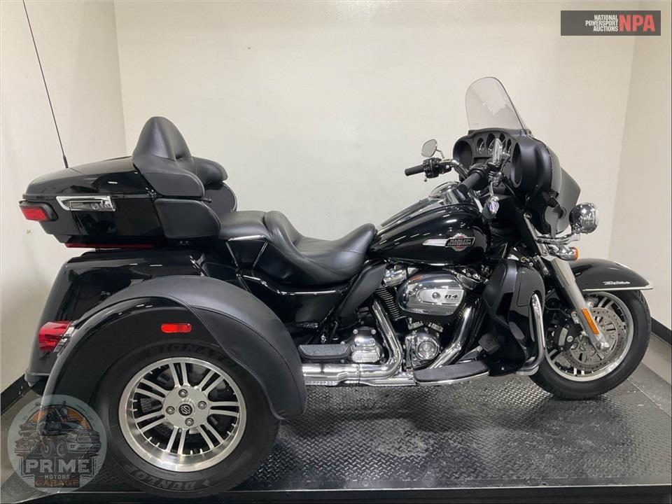 2023 Harley-Davidson FLHTCUTG TRI GLIDE ULTRA CLASSIC — фото 1