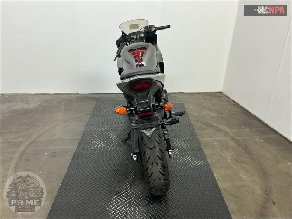 2015 Honda CBR500RF — фото 4