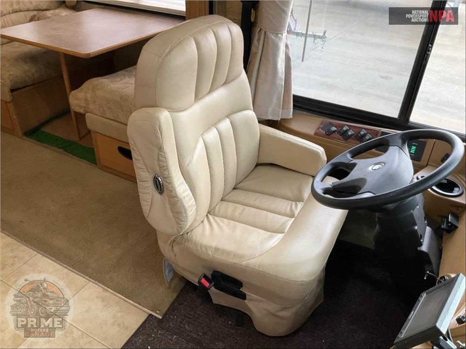 2008 Bounder M-38F FREIGHTLINER 325HP — фото 15