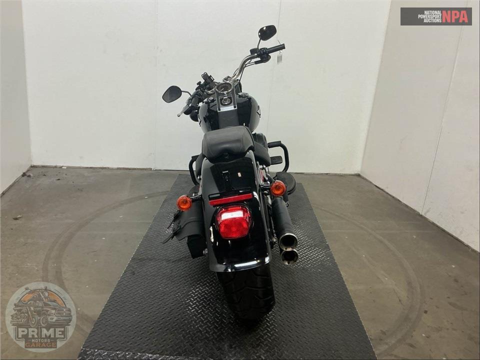 2013 Harley-Davidson FLSTFB FAT BOY LO — фото 4