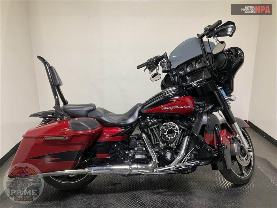 2017 Harley-Davidson FLHXSE CVO STREET GLIDE — фото 1