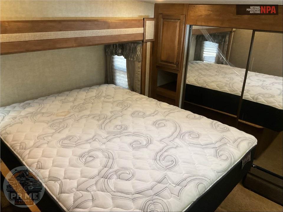 2015 Keystone Rv M-324 FWBHS - SPRINTER FIFTH WHEEL SERIES — фото 11