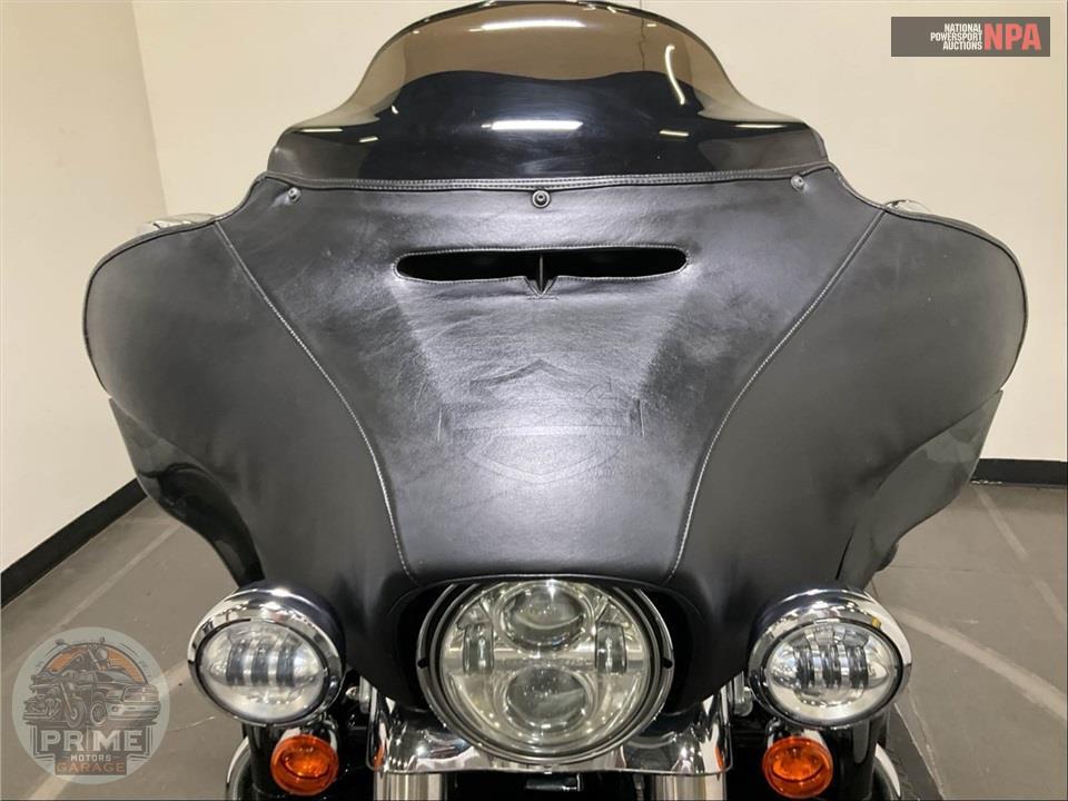 2014 Harley-Davidson FLHTCUTG TRIGLIDE ULTRA CLASSIC — фото 16