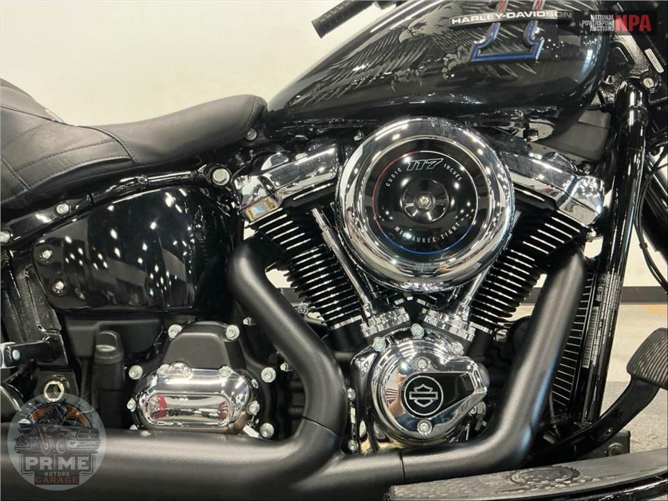 2026 Harley-Davidson FLHC HERITAGE CLASSIC — фото 6