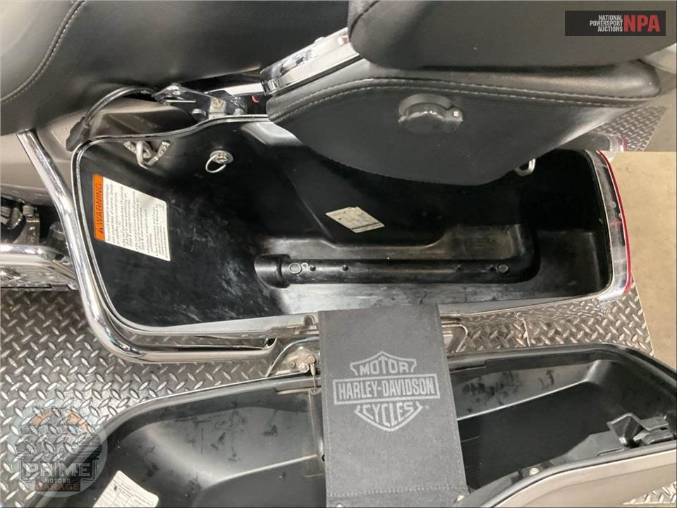 2016 Harley-Davidson FLTRU ROAD GLIDE ULTRA — фото 24