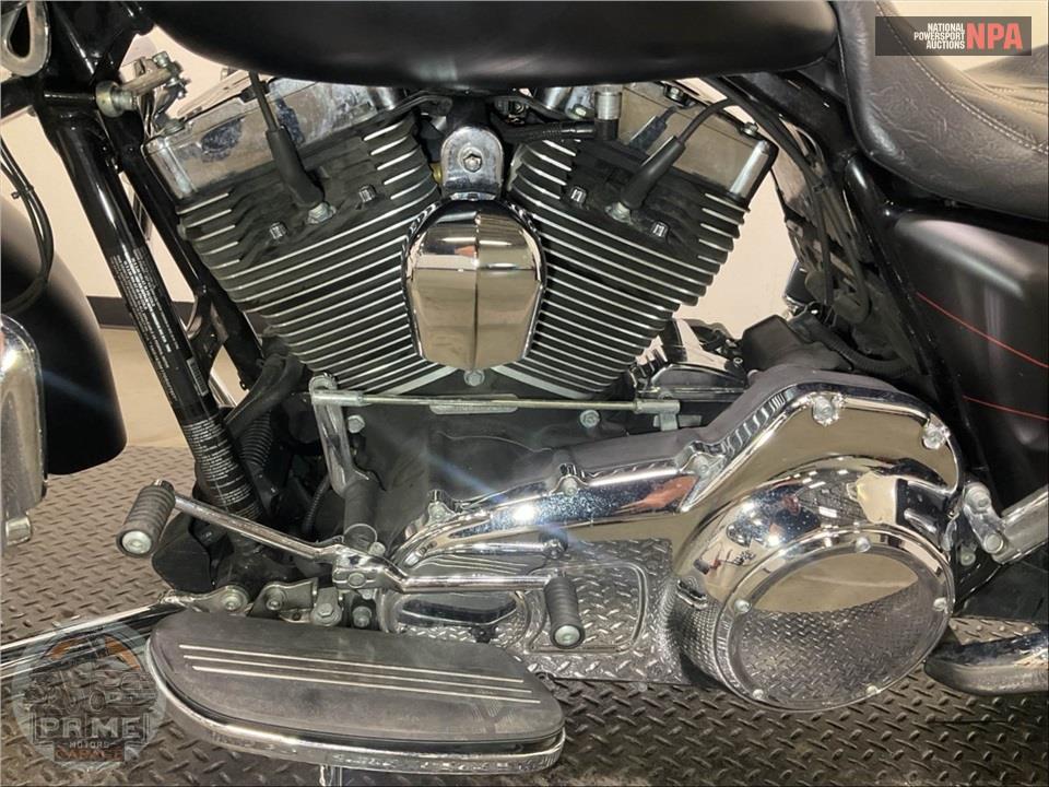 2016 Harley-Davidson FLHXS STREET GLIDE SPECIAL — фото 7