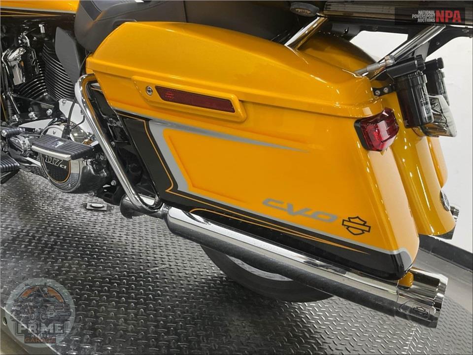 2022 Harley-Davidson FLTRKSE CVO ROAD GLIDE LIMITED — фото 16