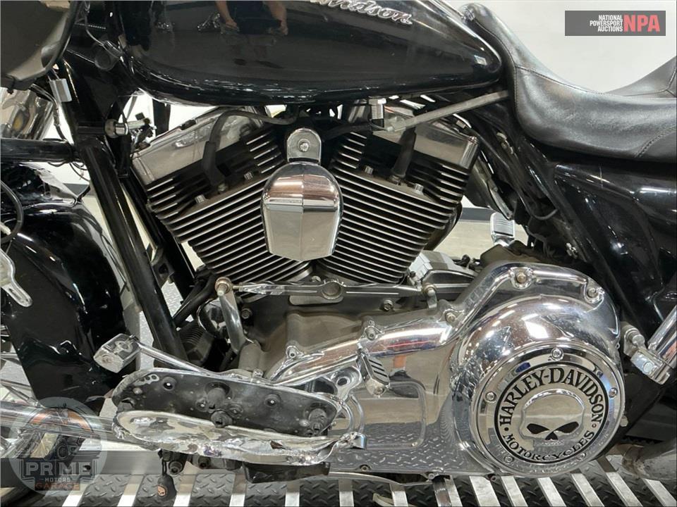 2015 Harley-Davidson FLTRX ROAD GLIDE — фото 7