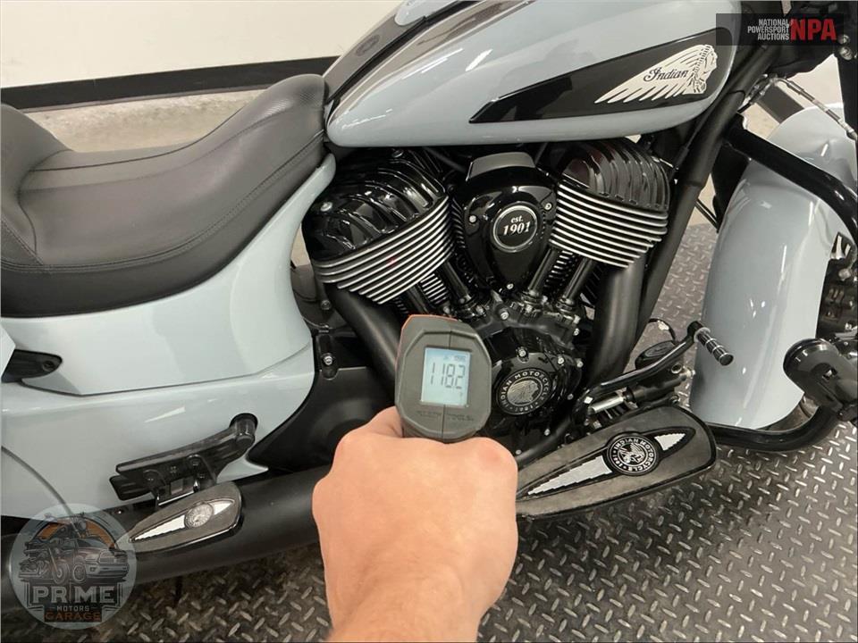 2025 Indian Motorcycle CHIEFTAIN DARK HORSE WITH POWERBAND AUDIO PACKAGE (BLACK) — фото 8