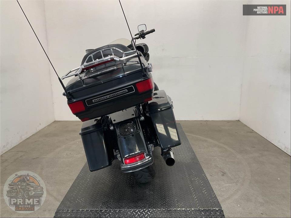 2009 Harley-Davidson FLHTCU ULTRA CLASSIC ELECTRA GLIDE — фото 4
