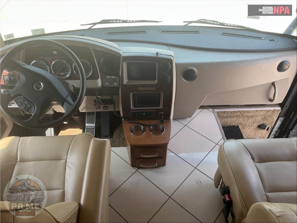 2012 Winnebago M-36M-CUMMINS 360HP - JOURNEY SERIES — фото 11