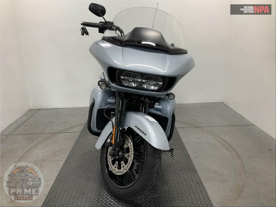 2023 Harley-Davidson FLTRK ROAD GLIDE LIMITED — фото 2