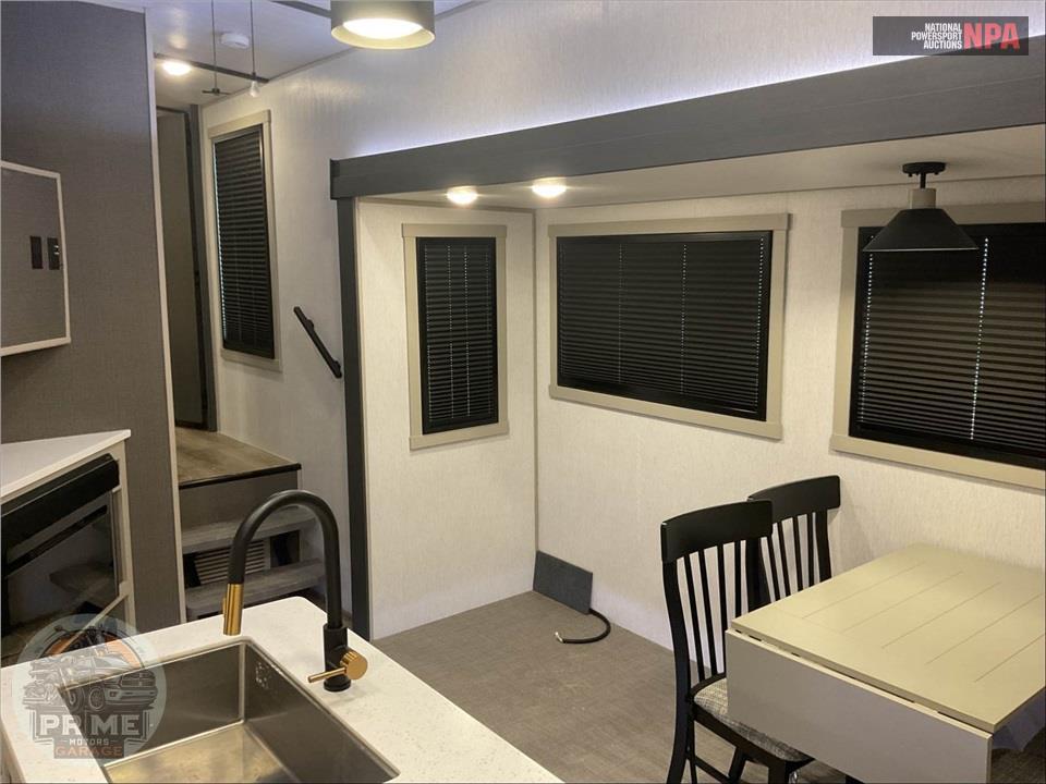 2024 Wildwood By Forest River M-375FAM - HERITAGE GLEN FIFTH WHEEL SERIES — фото 7