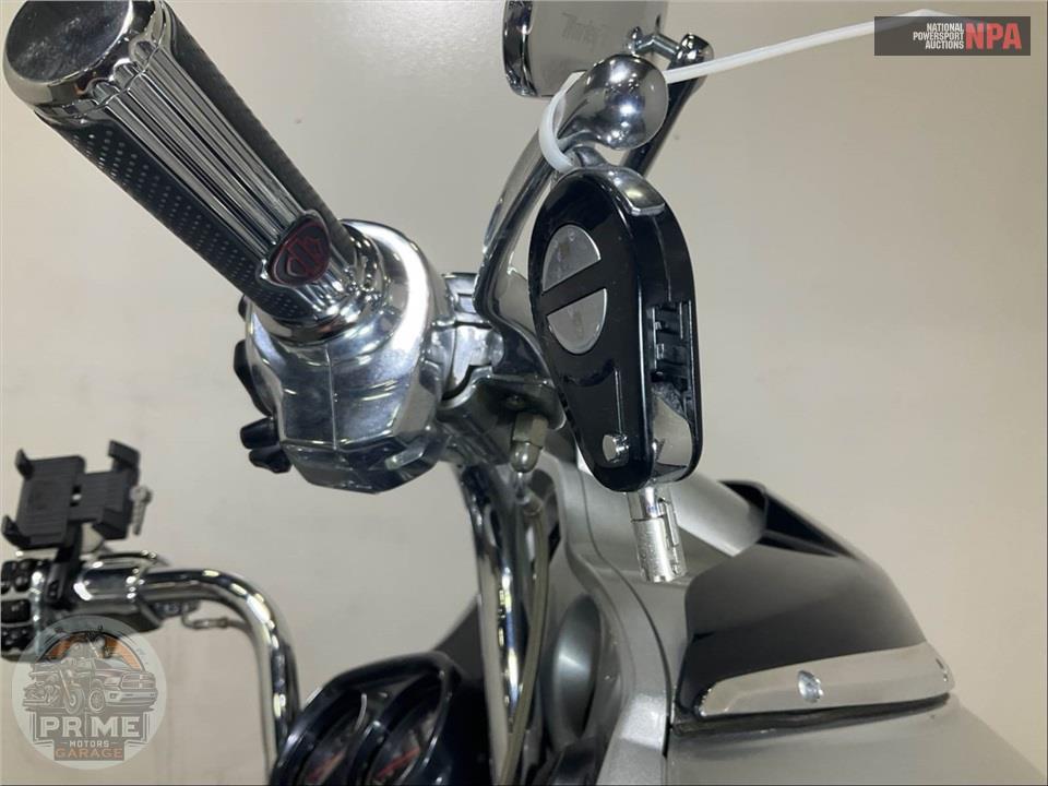 2019 Harley-Davidson FLTRXSE CVO ROAD GLIDE — фото 10