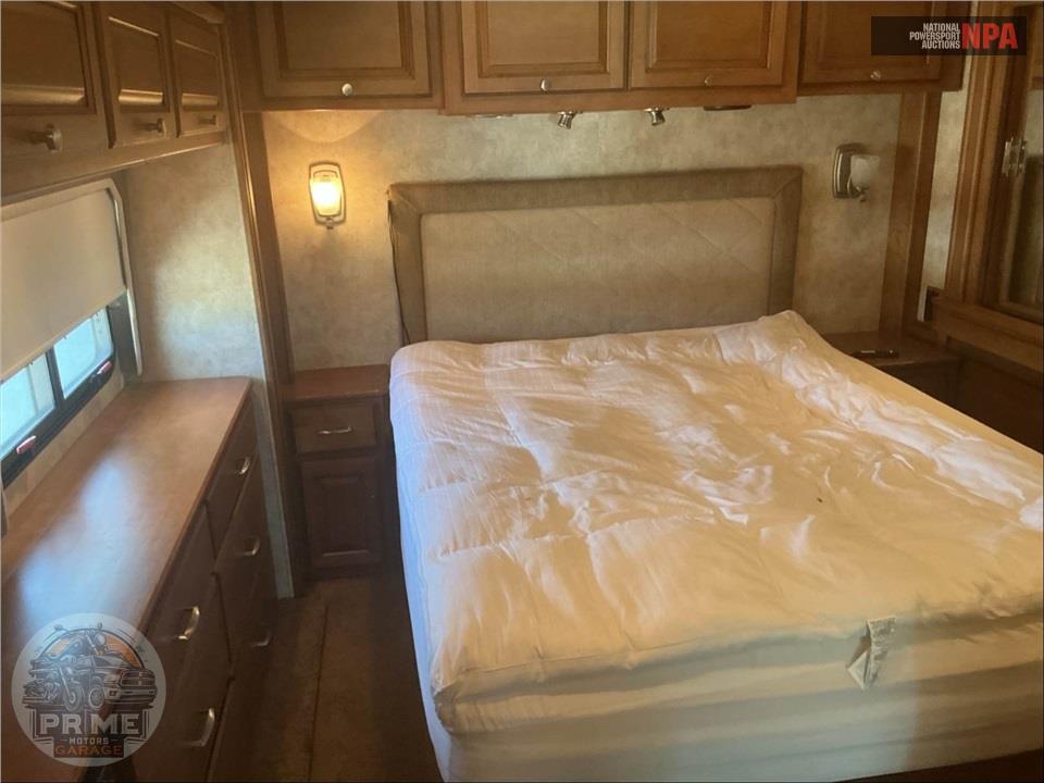2012 Winnebago M-36M-CUMMINS 360HP - JOURNEY SERIES — фото 18