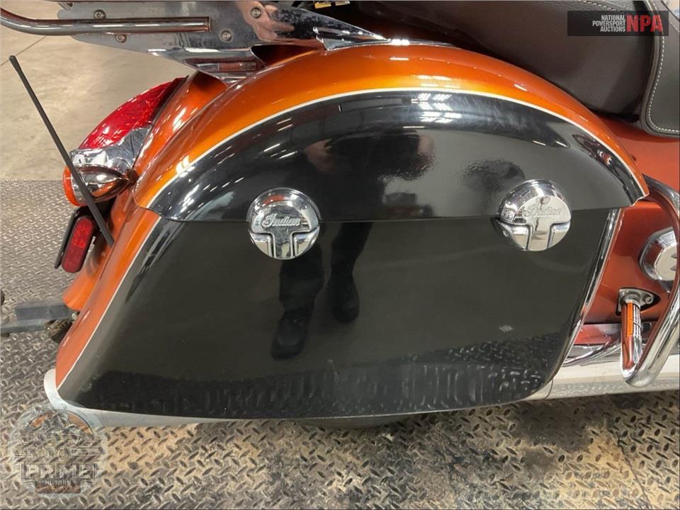 2018 Indian Motorcycle ROADMASTER (TWO-TONE) — фото 35